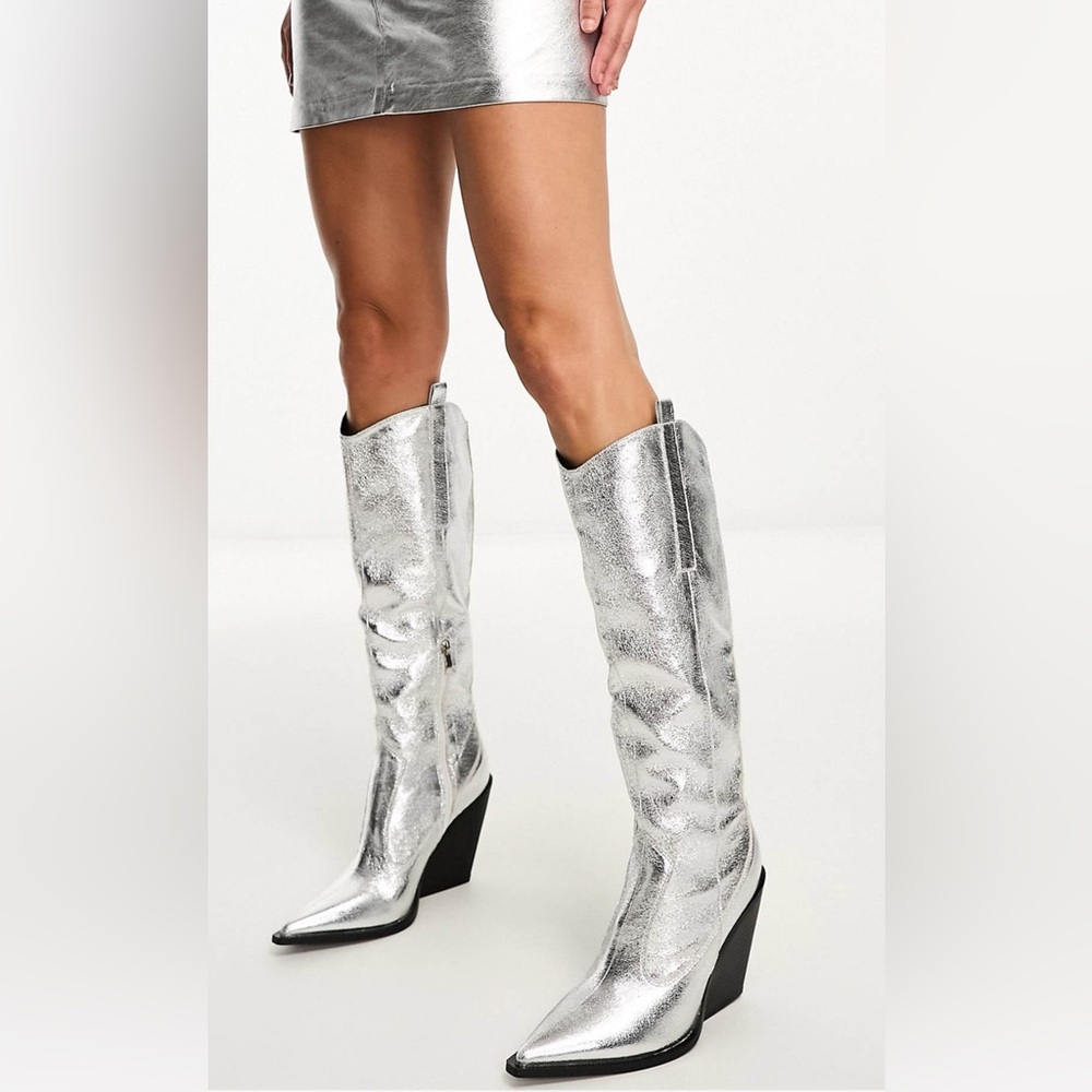 PrettyLittleThing SILVER METALLIC WESTERN POINTED WEDGE HEELED KNEE BOOTS 9